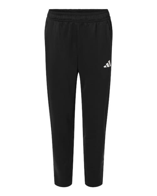 Adidas AT218 in Black